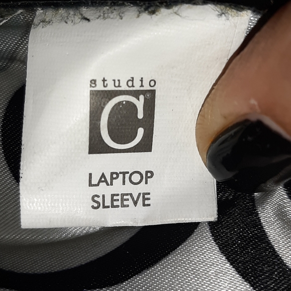 Studio C pre-loved laptop sleeve - Picture 7 of 8